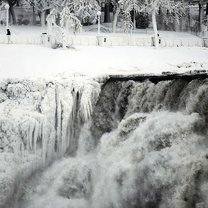 Фото приколы Замёрзший Ниагарский водопад
