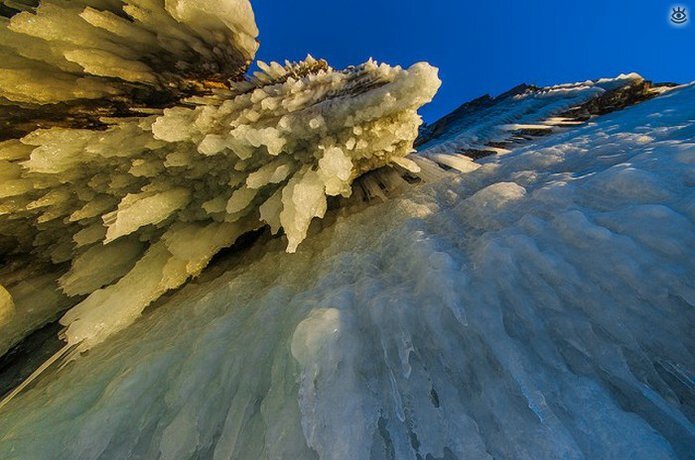 Озеро Байкал зимой 5