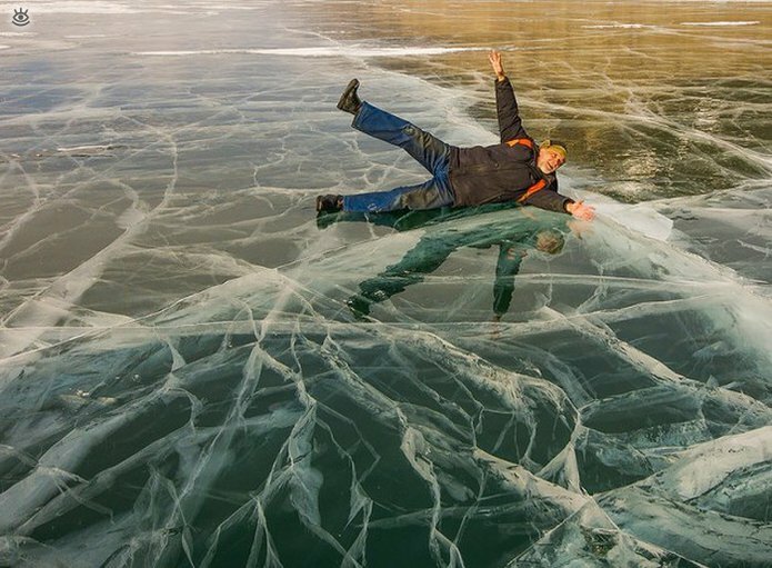 Озеро Байкал зимой 16