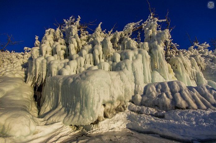 Озеро Байкал зимой 22