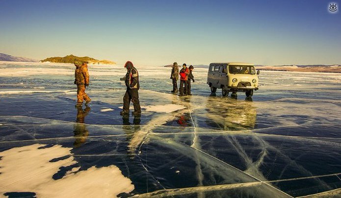Озеро Байкал зимой 32