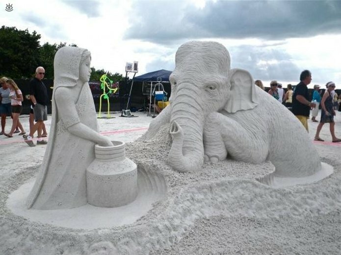 Виртуозные скульптуры из песка 0