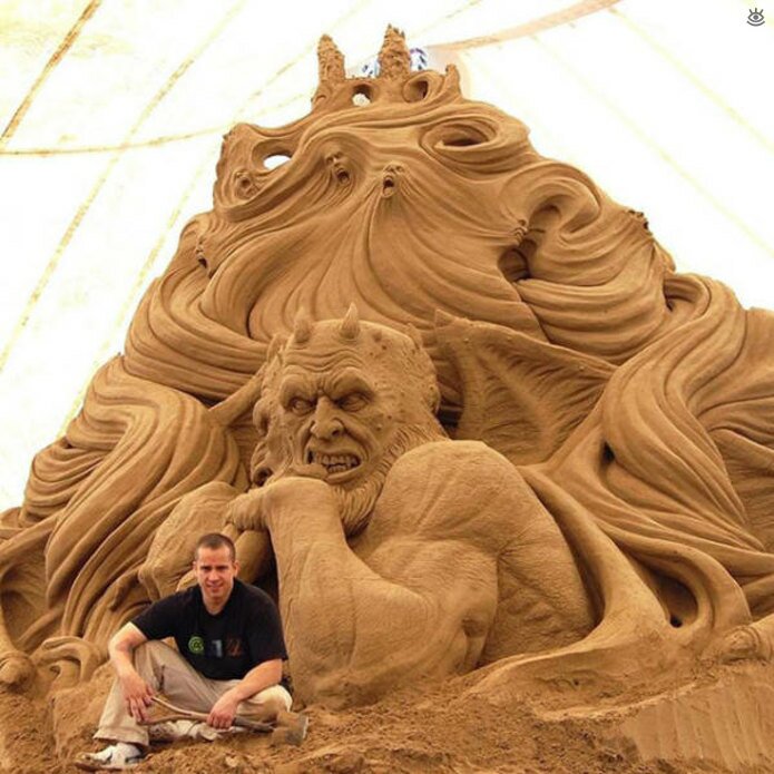 Грандиозные скульптуры из песка 16