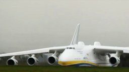 Смотреть Взлёт самолёта АН-225