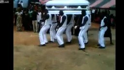 Смотреть Африканские похороны