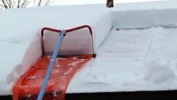 Смотреть Приспособление для чистки снега с крыши