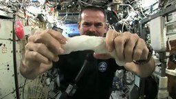 Смотреть Как выглядит полотенце космонавта