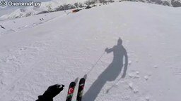 Трюк смелого лыжника