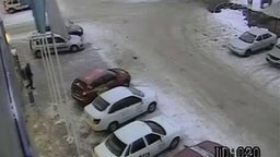 Автомобиль-убийца смотреть видео прикол - 0:33