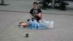 Смотреть Челябинский уличный барабанщик