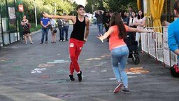 Уличные танцоры из Новосибирска