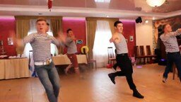 Смотреть Танец русских парней