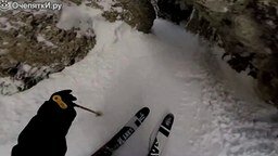 Захватывающий дух лыжный спуск