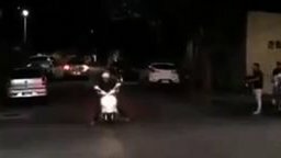 Звук спортивного мотоцикла у скутера