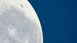 Смотреть Сатурн виден невооружённым глазом