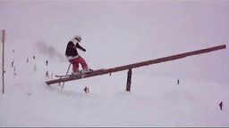Смотреть Слайд на лыжах