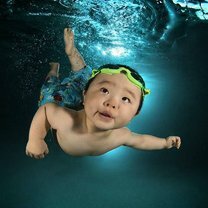 Фото приколы Ребятишки под водой (13 фото)