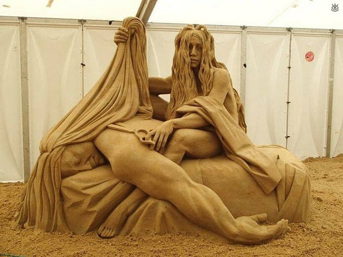 Грандиозные скульптуры из песка 5