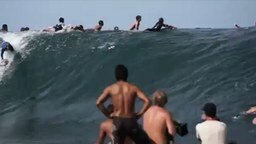 Смотреть Красивый и увлекательный сёрфинг